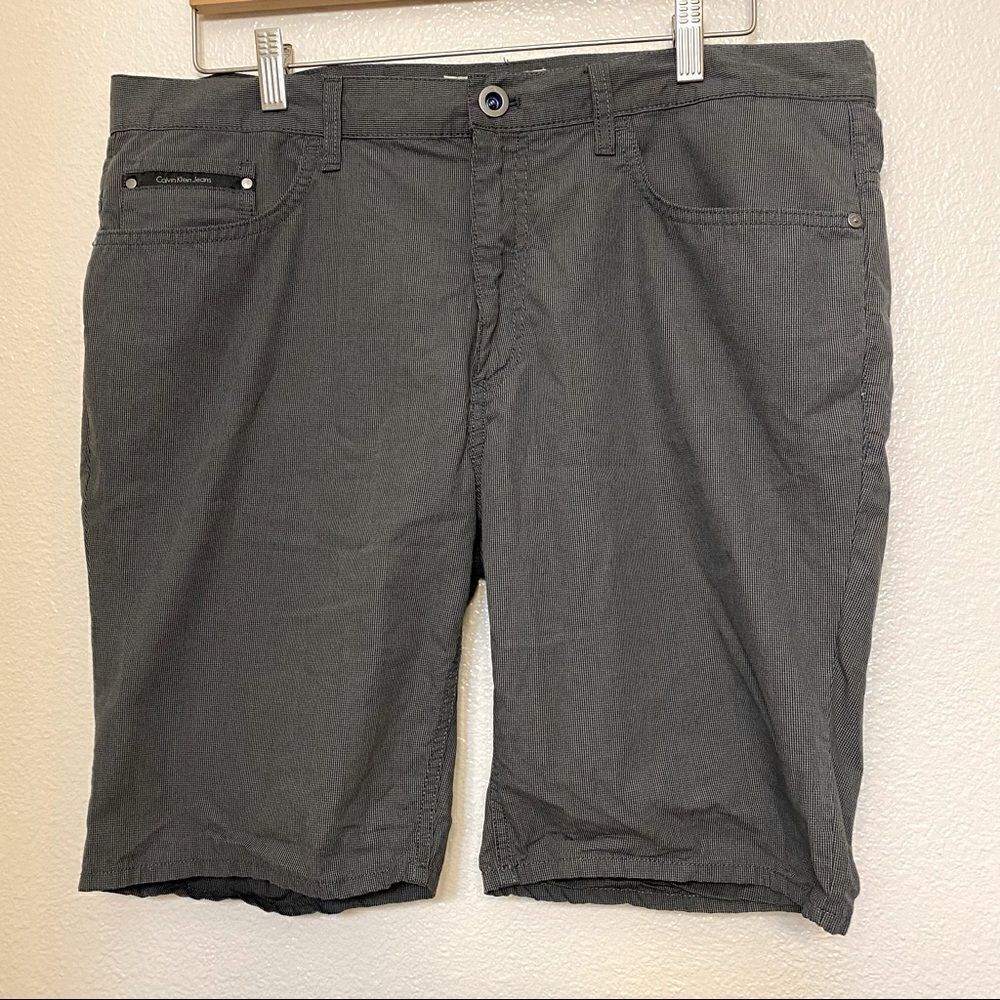 Calvin Klein Jeans Mens black gray print Shorts with pockets -36